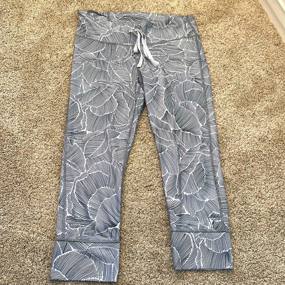 Gap fit Eclipse legging, size M
